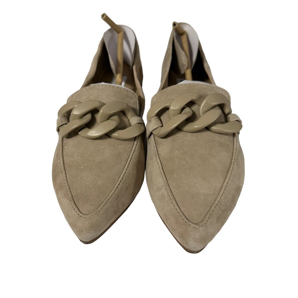 Steve Madden Famed Size 6.5 EUC Beige Suede Leather Slip On Loafer Chain Accents